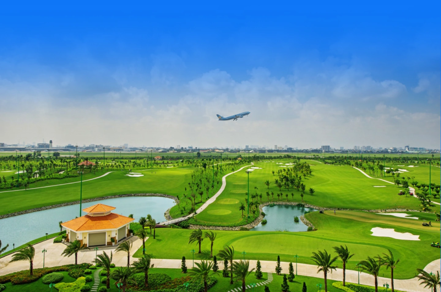 Toàn cảnh sân golf Tân Sơn Nhất
